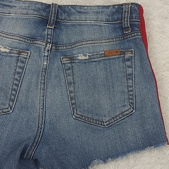 Joe's Blue Medium Wash Faded Distressed Five Pocket Mid Rise Raw Hem Jean Short - Picture 9 of 14